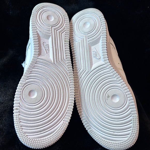 Nike AF1 Sneakers size 8.5 - Picture 5 of 8